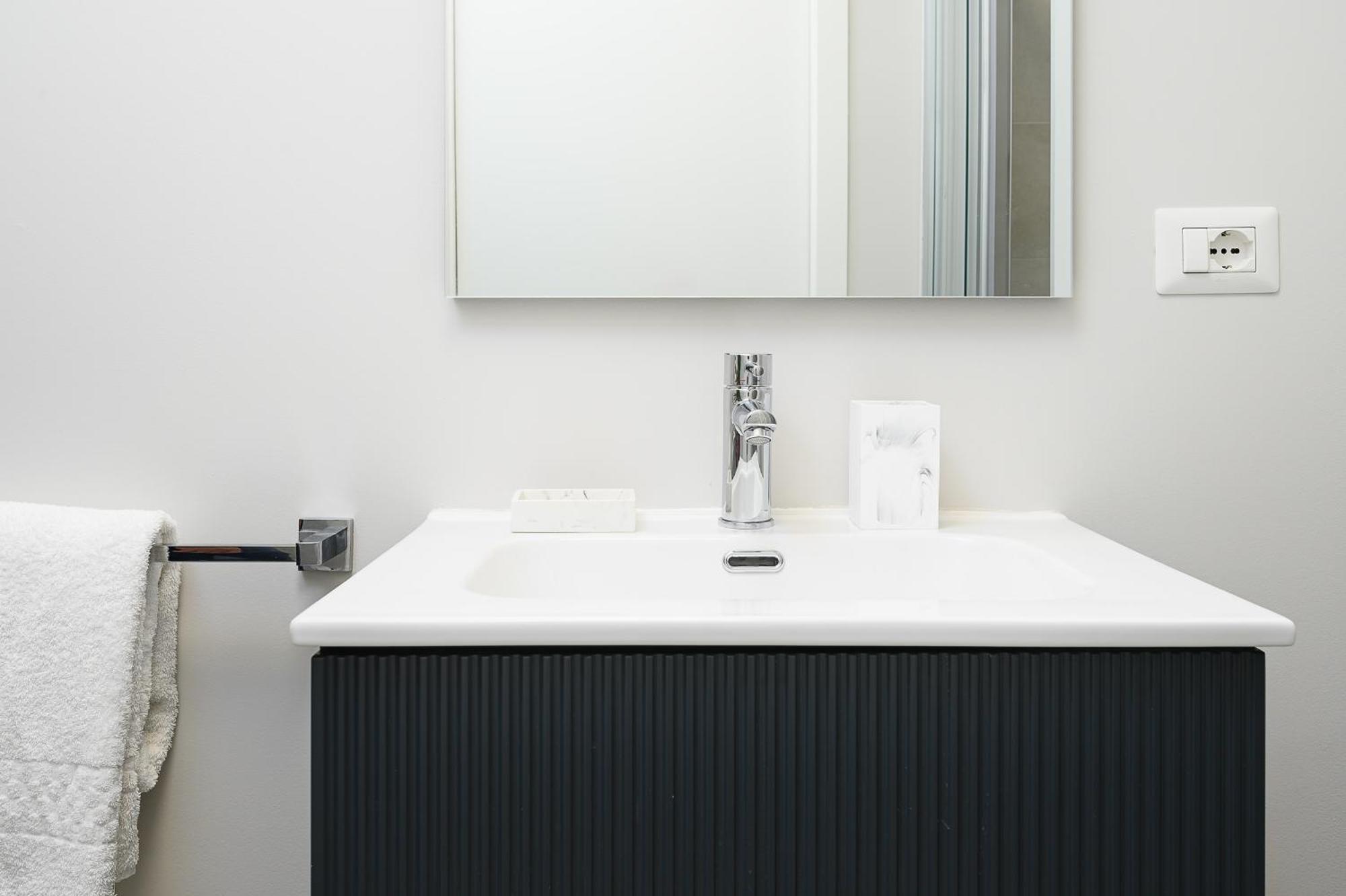 Suites In Porta Garibaldi & Chinatown - City Center Well Connected Milano Ngoại thất bức ảnh